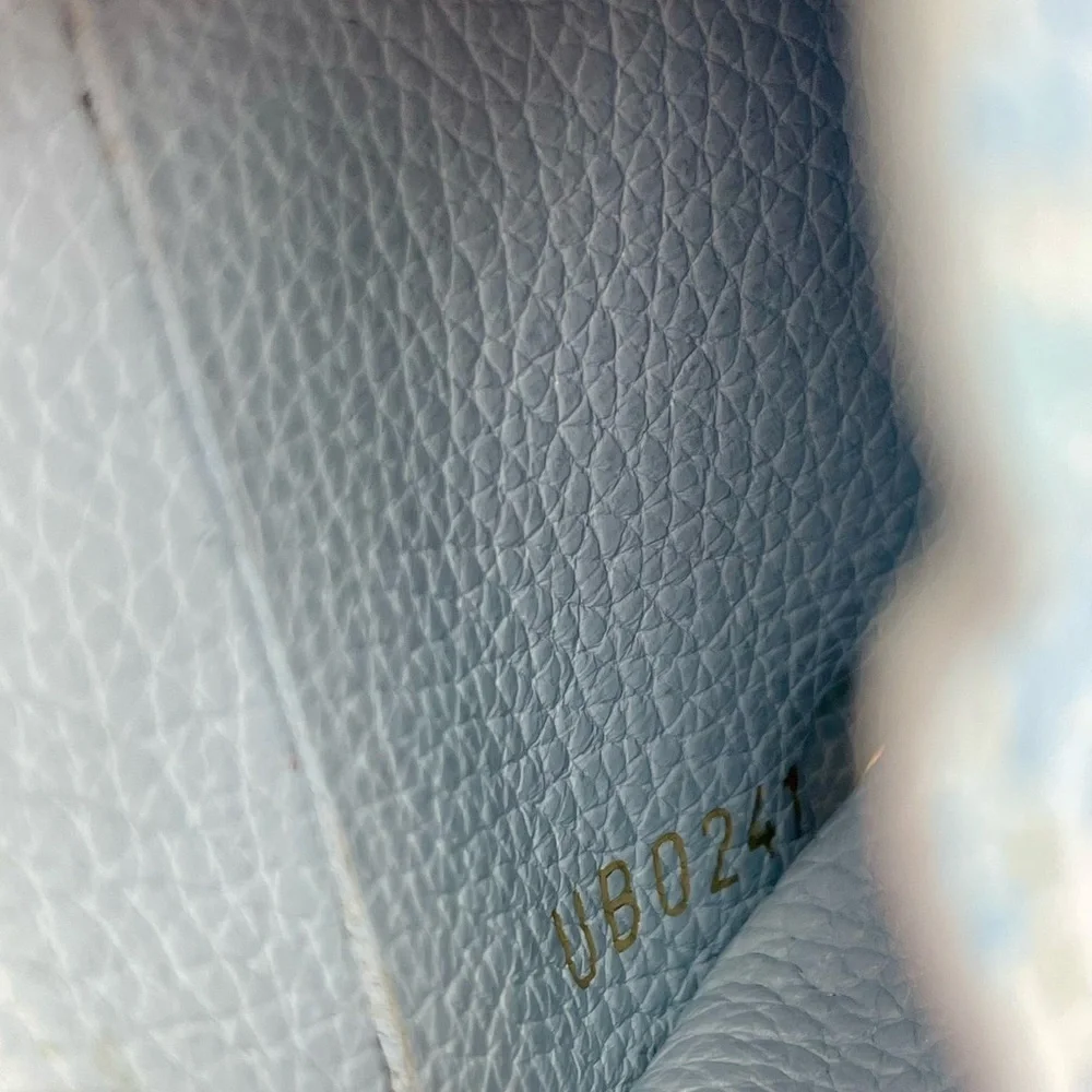 Louis Vuitton rare lock Light mini Blue Wallet - Picture 16 of 16
